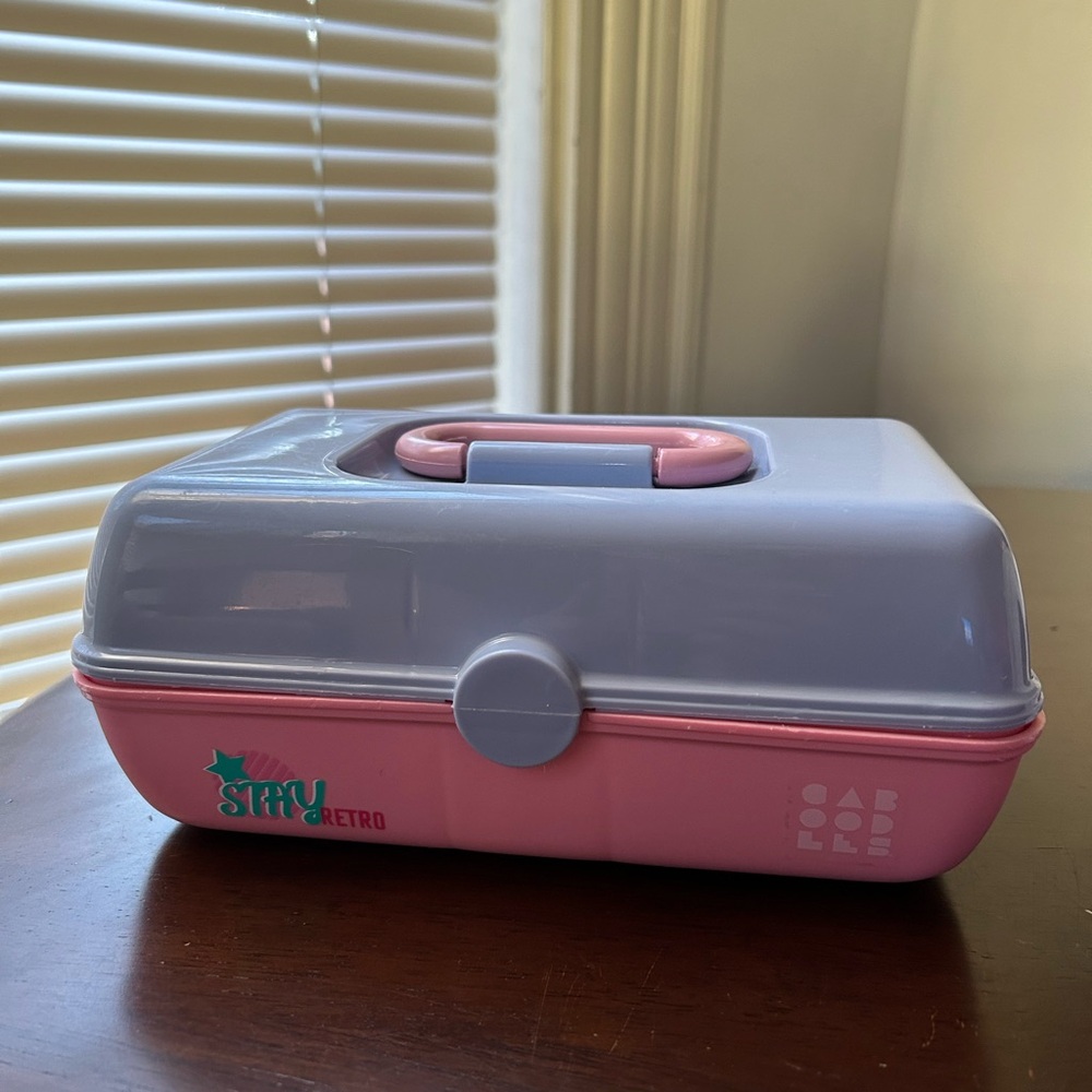 Caboodles Pretty In Petite accessories case